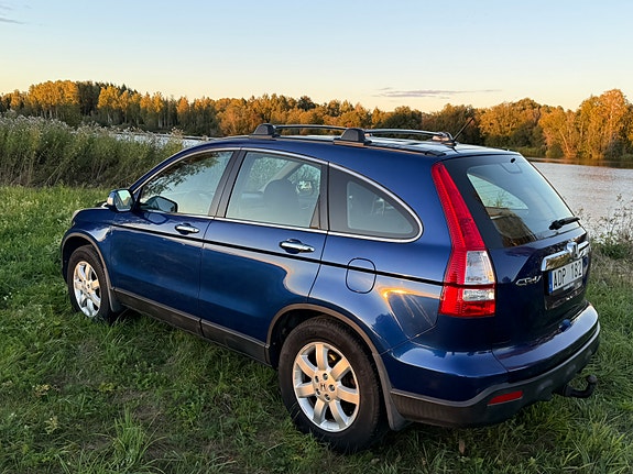 Honda CR-V 2 of 10