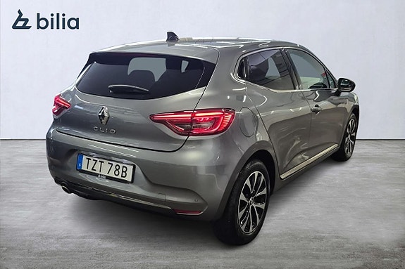Renault Clio 19 of 21