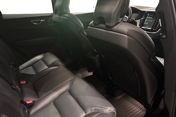 Volvo XC60 9 of 25