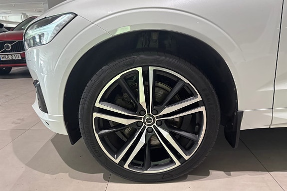Volvo XC60 17 of 25