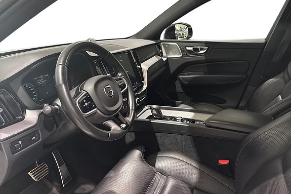 Volvo XC60 14 of 25