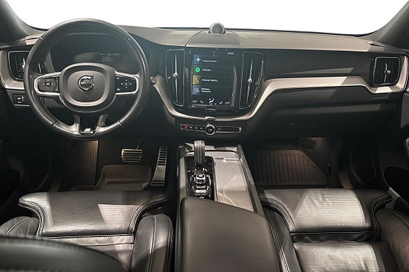 Volvo XC60 10 of 25