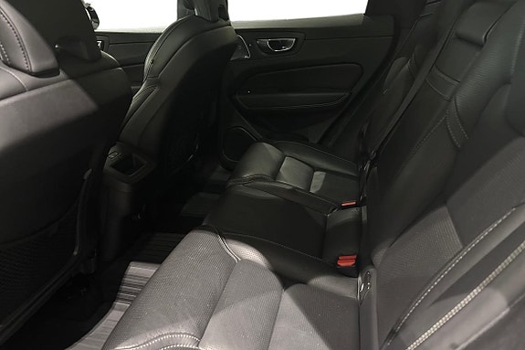 Volvo XC60 13 of 24