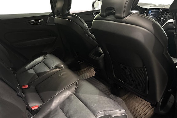 Volvo XC60 9 of 24