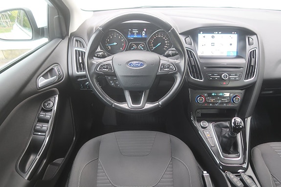Ford Focus 9 of 25
