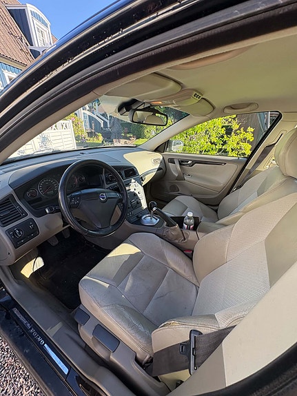 Volvo S60 8 of 9