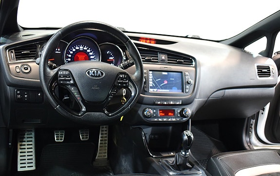 Kia Ceed 10 of 22