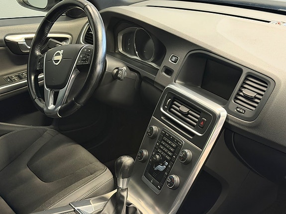 Volvo V60 7 of 13