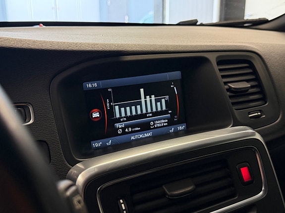 Volvo V60 10 of 13