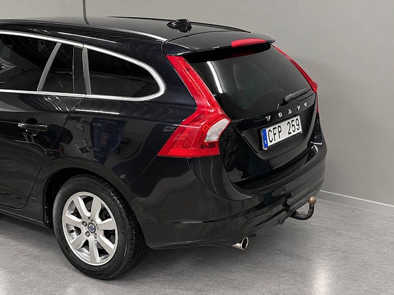 Volvo V60 4 of 13