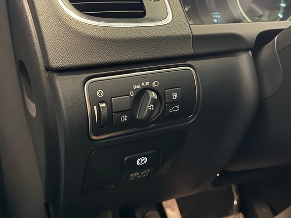 Volvo V60 8 of 13