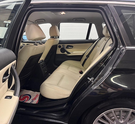 BMW 325i 17 of 19