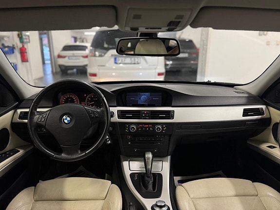 BMW 325i 6 of 19