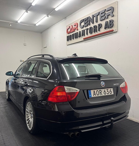 BMW 325i 3 of 19
