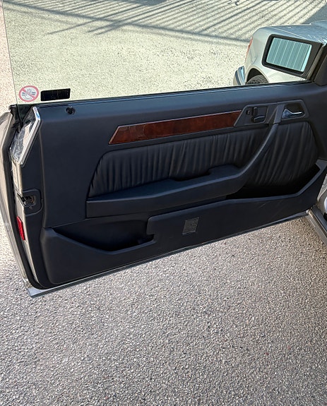Mercedes-Benz 300 CE-24 6 of 7
