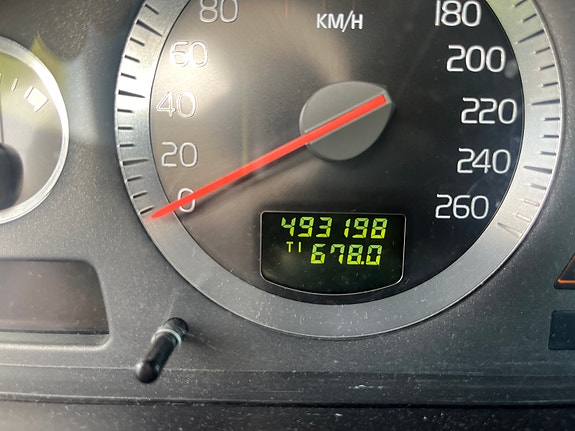Volvo V70 9 of 12