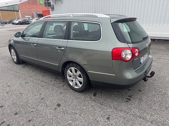 Volkswagen Passat 3 of 7