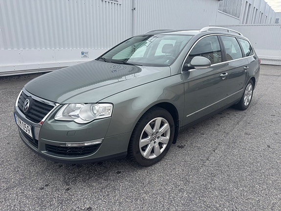 Volkswagen Passat 2 of 7