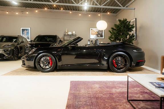Porsche 911 6 of 30