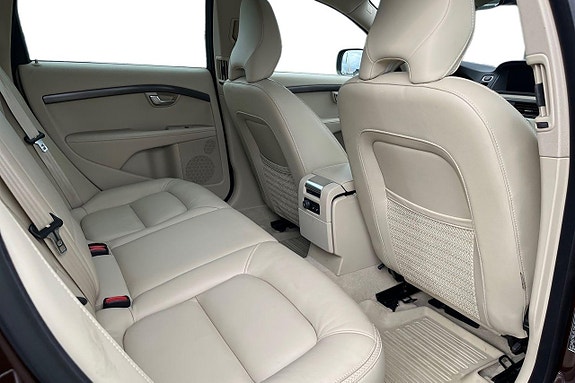 Volvo XC70 27 of 30