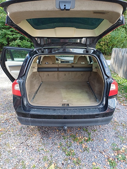Volvo V70 7 of 15