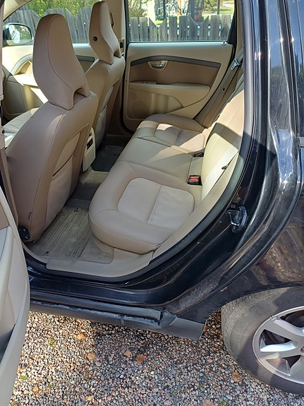 Volvo V70 6 of 15