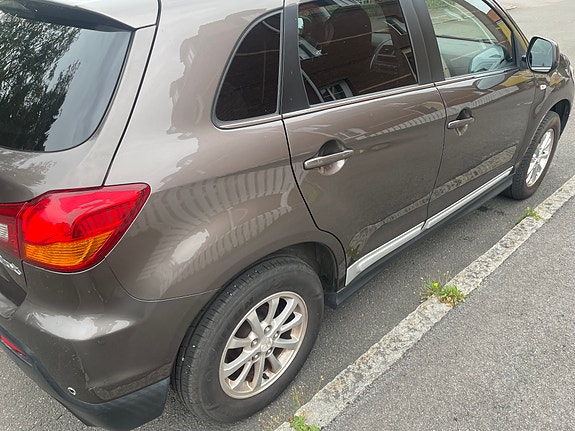 Mitsubishi ASX 2 of 6
