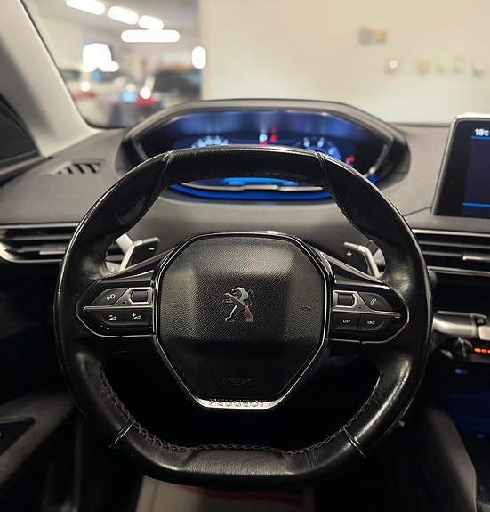 Peugeot 3008 8 of 25