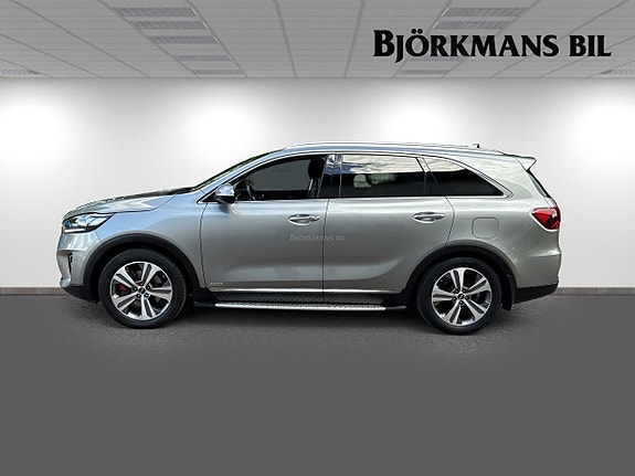 Kia Sorento 4 of 14