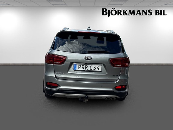 Kia Sorento 5 of 14
