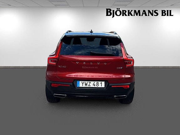 Volvo XC40 5 of 14