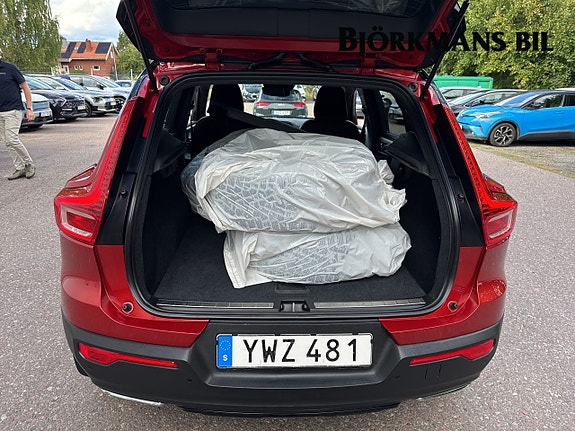 Volvo XC40 14 of 14