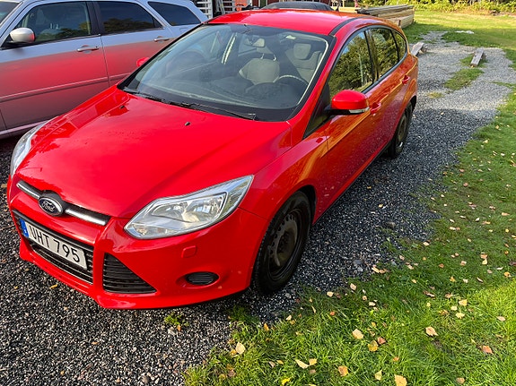 Ford Focus 2 of 5