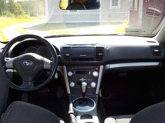 Subaru Legacy 6 of 6