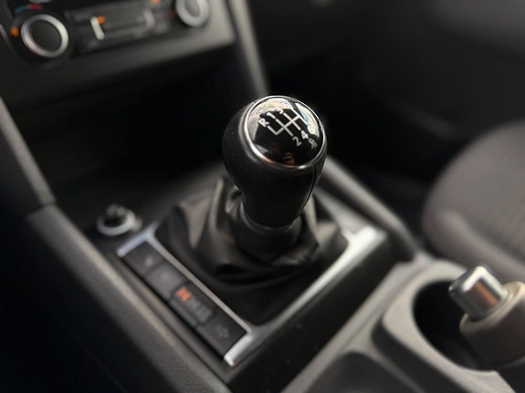 Volkswagen Amarok 15 of 25