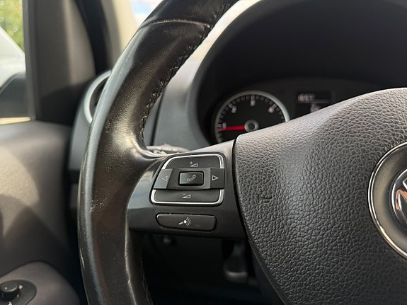 Volkswagen Amarok 23 of 25