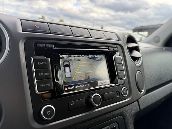 Volkswagen Amarok 11 of 25