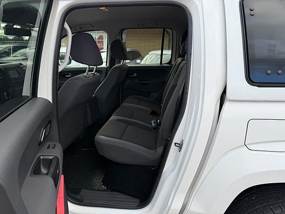 Volkswagen Amarok 25 of 25