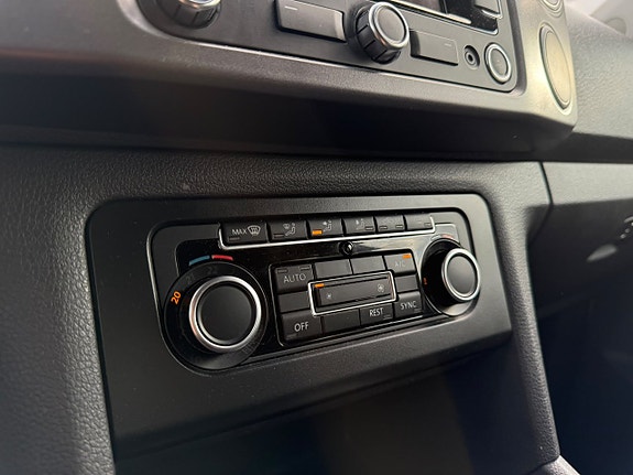 Volkswagen Amarok 16 of 25