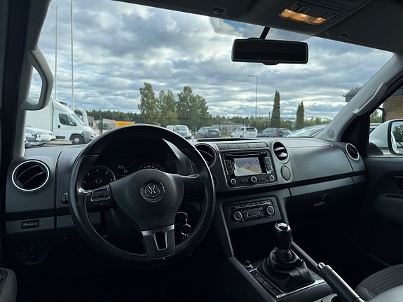 Volkswagen Amarok 8 of 25