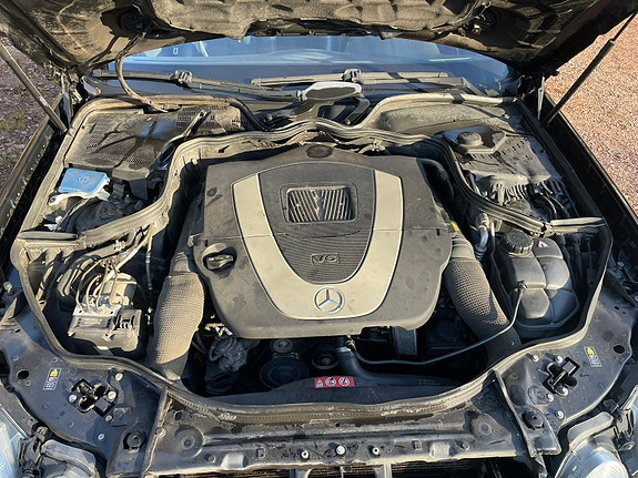 Mercedes-Benz E280 15 of 15