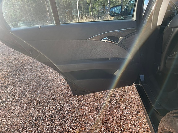 Mercedes-Benz E280 10 of 15