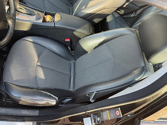 Mercedes-Benz E280 12 of 15