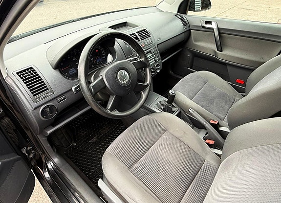 Volkswagen Polo 5 of 9