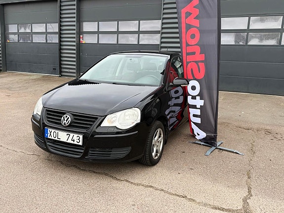 Volkswagen Polo 2 of 9