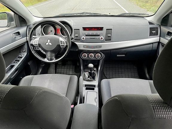 Mitsubishi Lancer 11 of 11