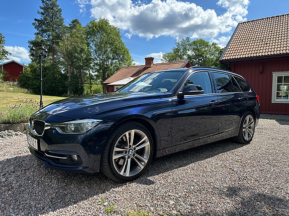 BMW 330d 2 of 11