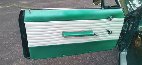 Chevrolet Impala 10 of 16