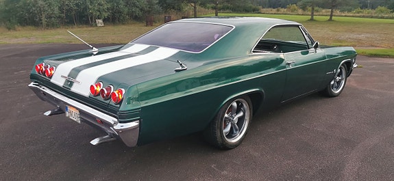 Chevrolet Impala 5 of 16