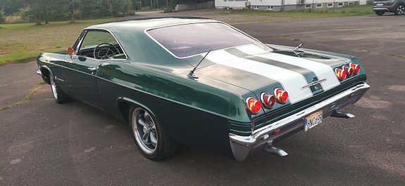 Chevrolet Impala 7 of 16
